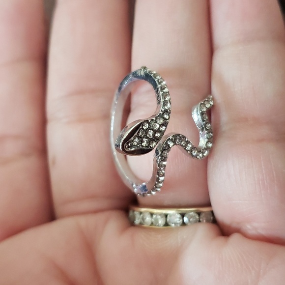 Rhinestone Snake Ring Adjustable - Picture 4 of 7